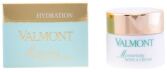 Moisturizing With A Cream Moisturizing With A Cream
